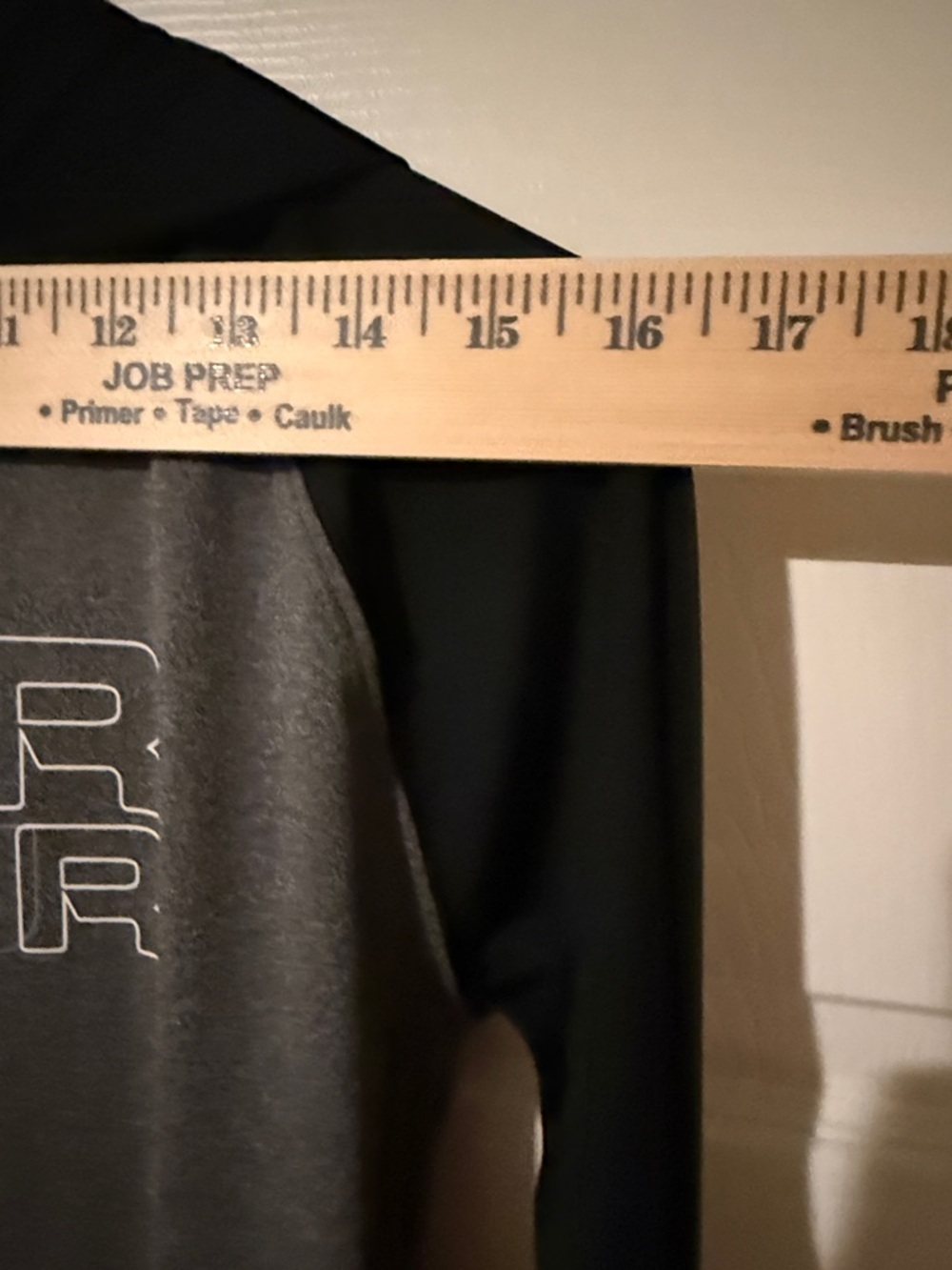 Under Armour Gray & Black Youth Hooded Pullover - Picture 5 of 6
